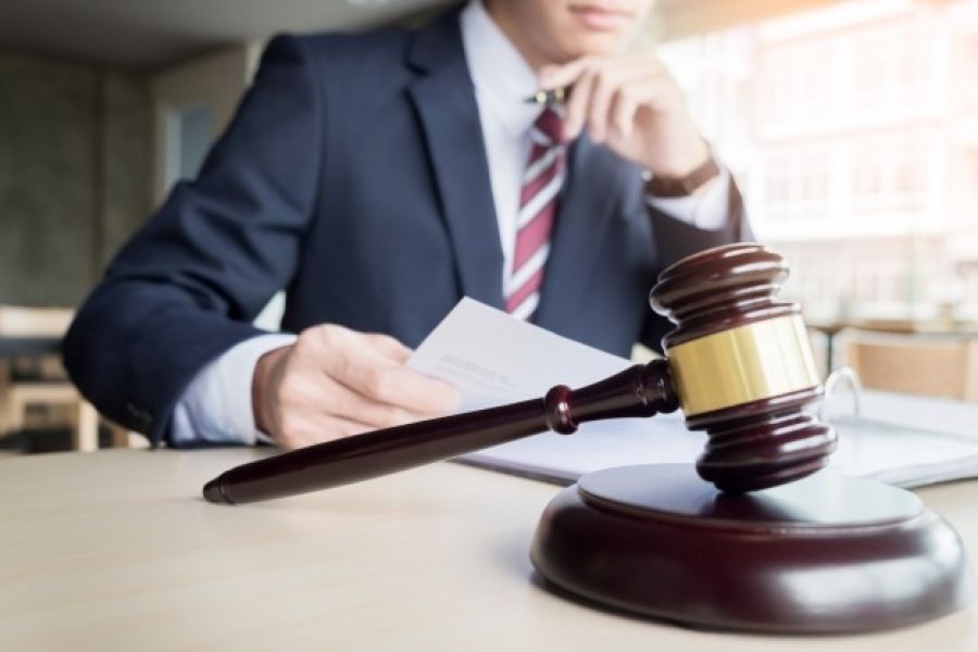 بهترین وکیل پایه یک دادگستری در شیراز