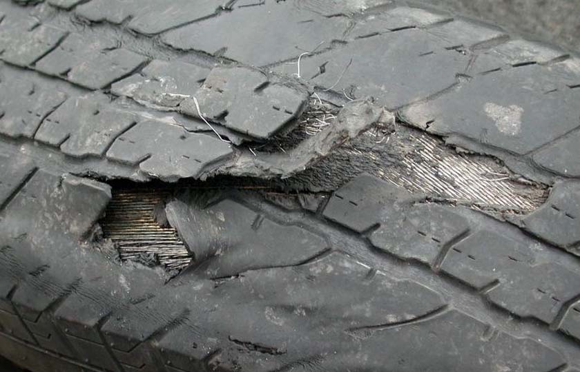 رانندگی با لاستیک فرسوده