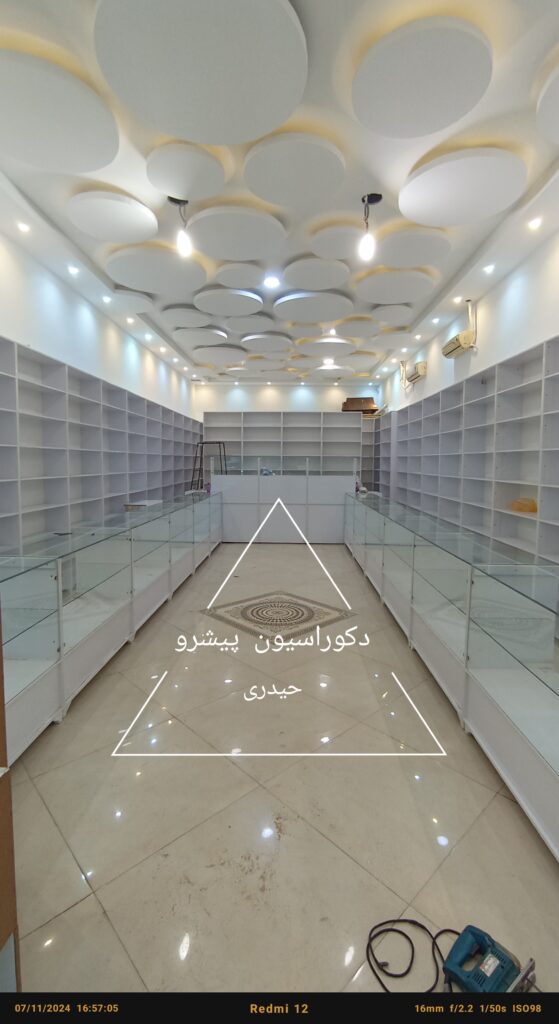 دکور فروشگاهی قفسه ویترین پیشخوان