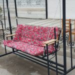 اجرا و طراحی سقف / شیروانی / الاچیق باربیکیو . صندلی   باغی و تاب و میز چوبی فلزی